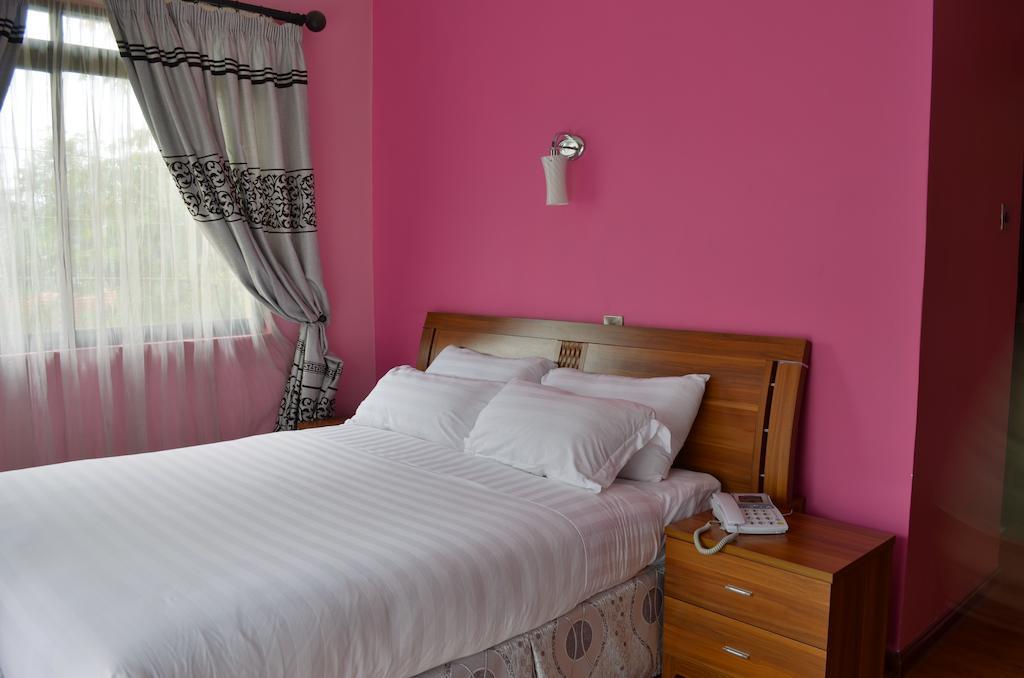 Fahari Palace Serviced Apartments Nairobi Habitación foto
